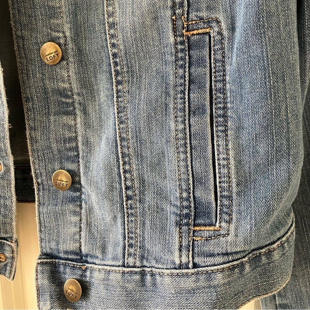 EUC Ann Taylor Loft Denim Blue Jean Jacket Small - Picture 4 of 10